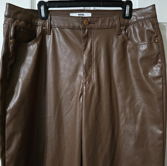 NWOT Madden NYC Brown Faux Leather Straight-Leg Pants, Relaxed Fit, Size 17. - Picture 3 of 12